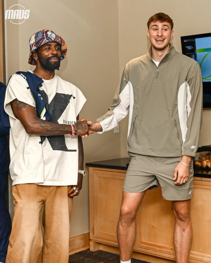 浓眉被送走！队记：独行侠坚信弗拉格和欧文的组合能够取得成功